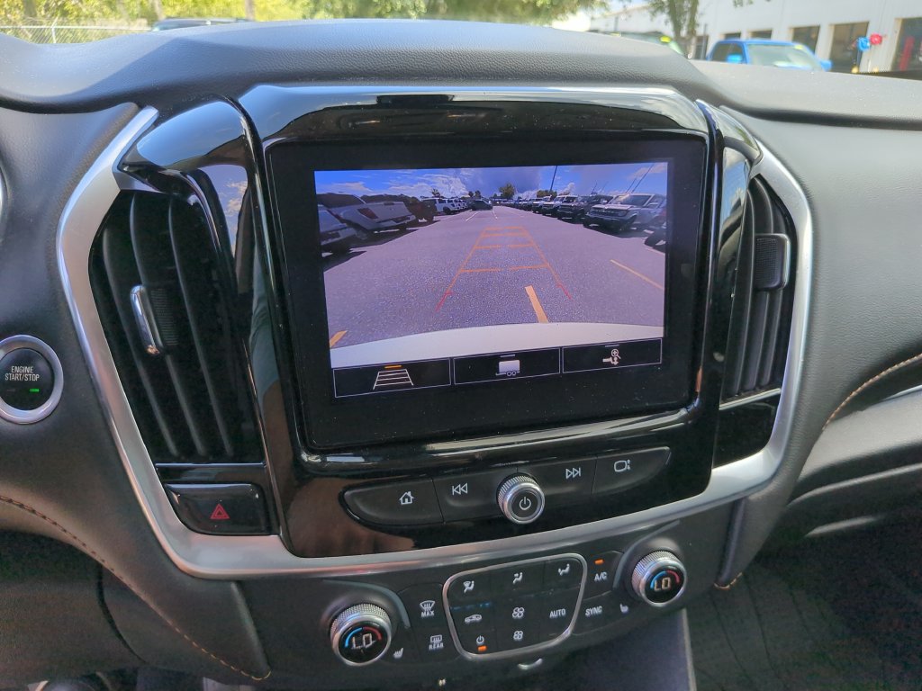 Used 2020 Chevrolet Traverse LT FWD image 26