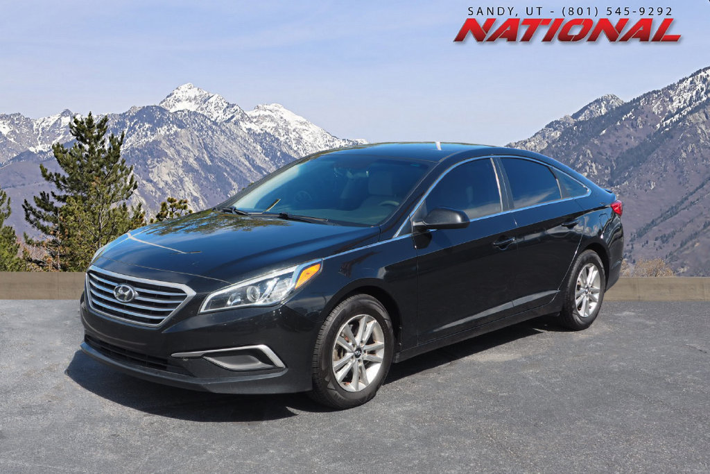 Used 2017 Hyundai Sonata SE FWD image 1