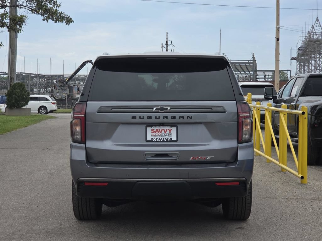 Used 2021 Chevrolet Suburban RST w/ Luxury Package AWD/4WD image 13