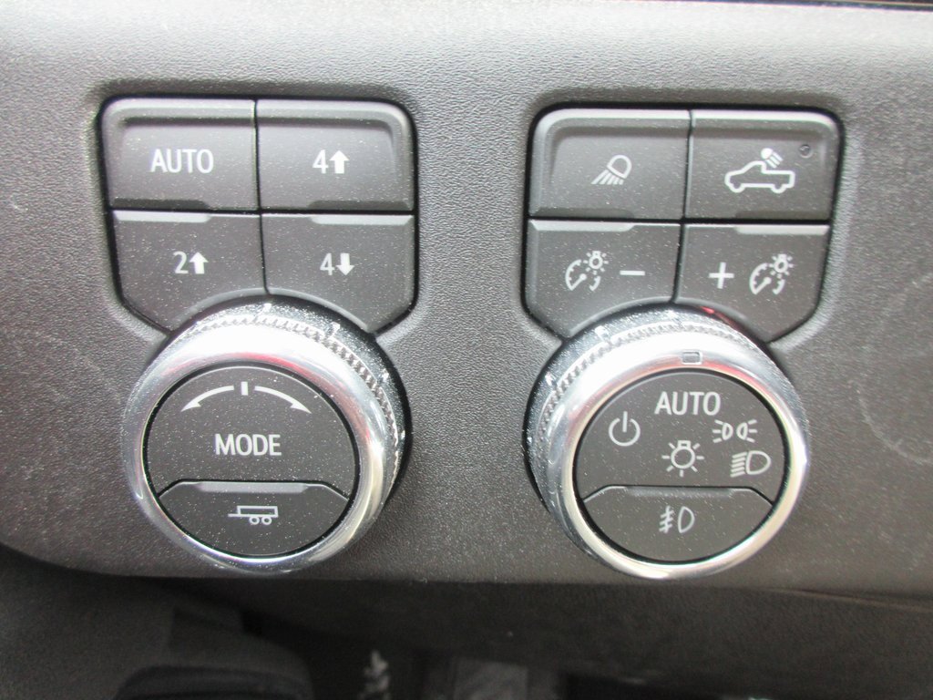 New 2026 GMC Sierra 3500 SLT image 14