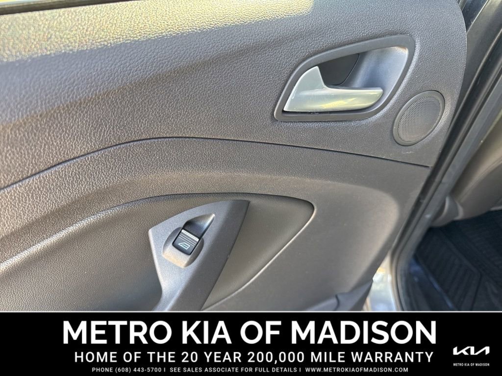 Used 2013 Ford Escape Titanium w/ Class II Trailer Tow Pkg image 24