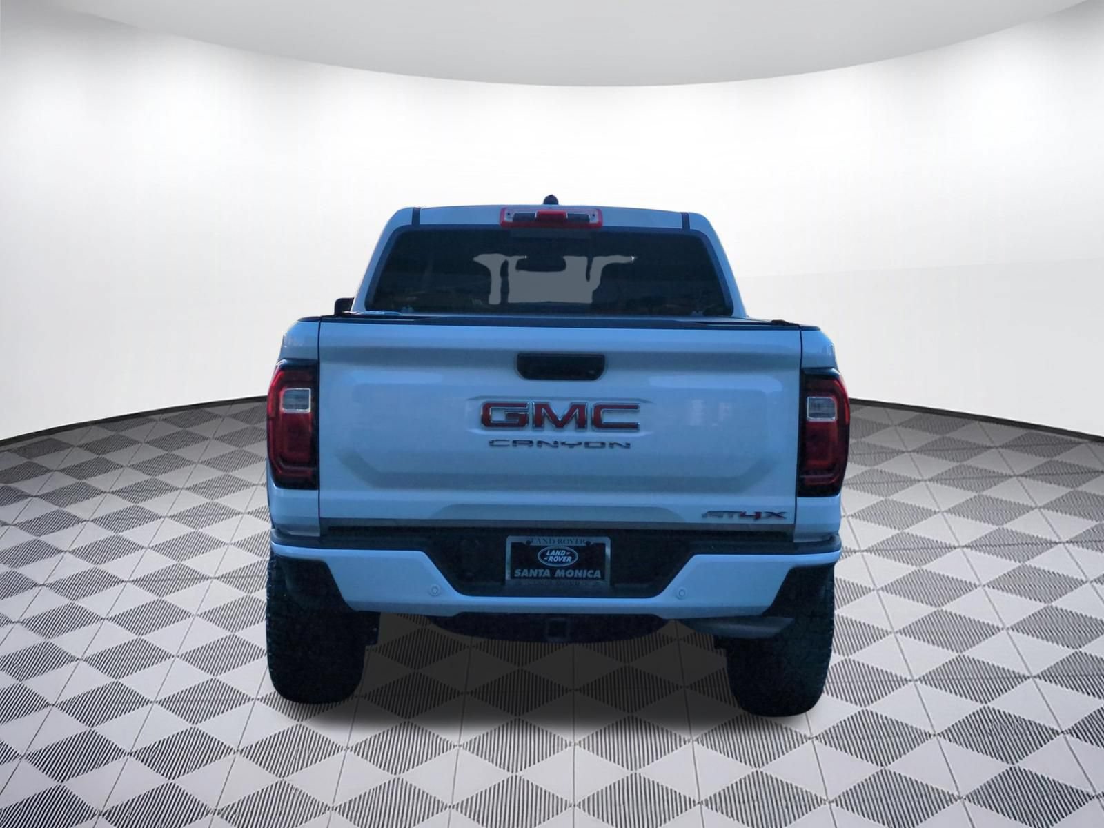 Used 2023 GMC Canyon AT4X AWD/4WD image 5