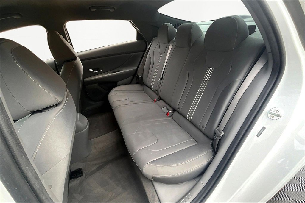 Used 2023 Hyundai Elantra SEL image 26