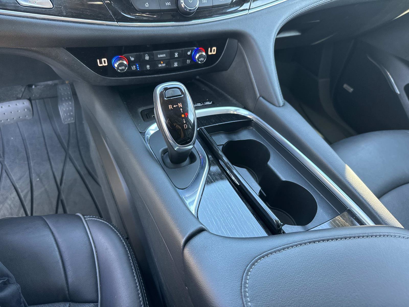 Used 2019 Buick Enclave Avenir w/ Avenir Technology Package FWD image 28