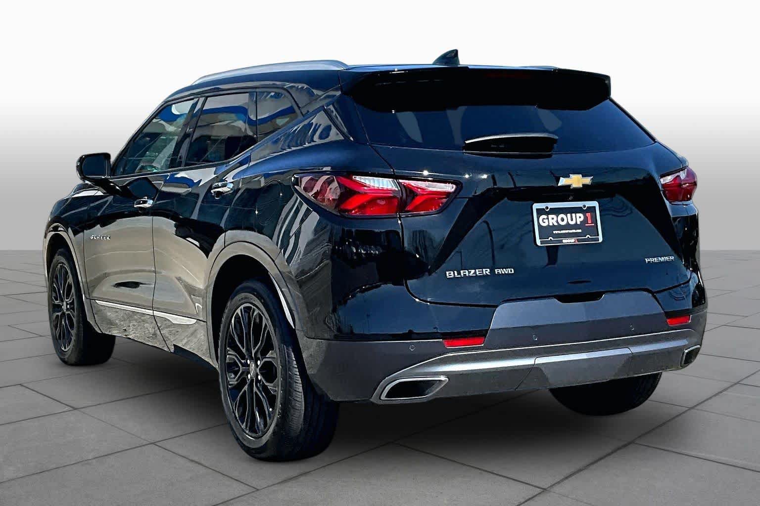 Used 2022 Chevrolet Blazer Premier w/ Enhanced Convenience Package AWD/4WD image 12
