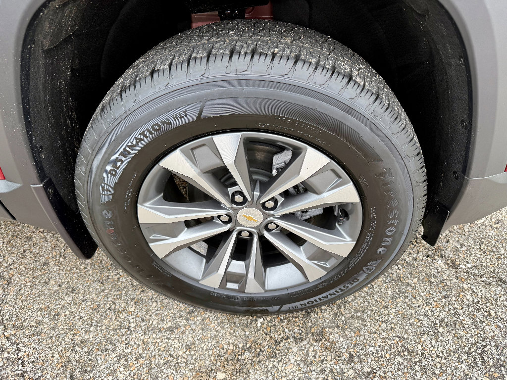 New 2026 Chevrolet Equinox LT w/ Safety and Technology Package image 9