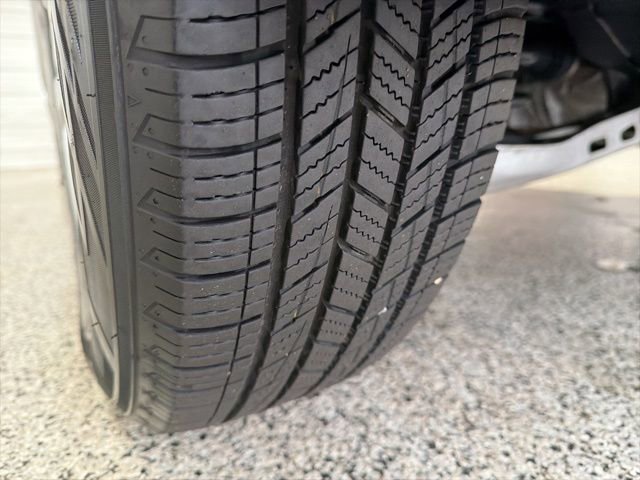 Used 2024 GMC Terrain SLE image 34