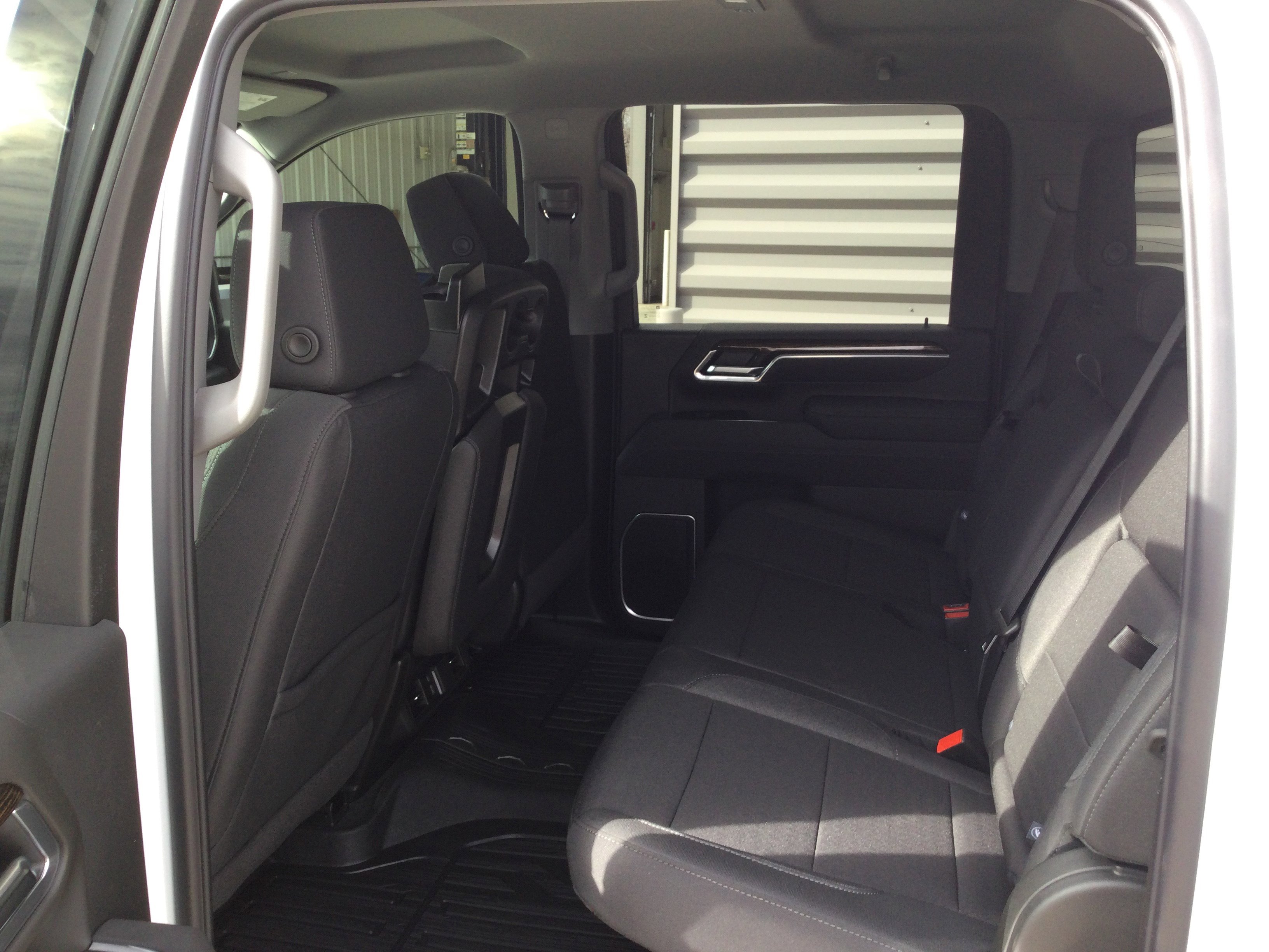 New 2026 GMC Sierra 3500 SLE w/ SLE Value Package AWD/4WD image 8