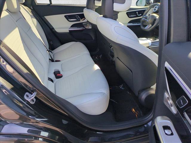 Used 2025 Mercedes-Benz GLC 350e 4MATIC image 22
