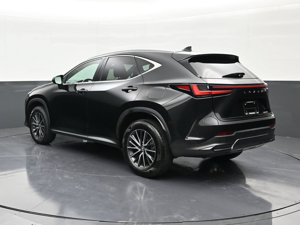Used 2024 Lexus NX 250 FWD w/ Towing Package (2000 Lbs) image 3