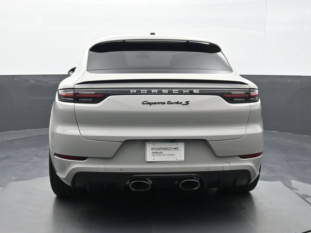 Certified 2021 Porsche Cayenne Turbo S w/ Lightweight Sport Package AWD/4WD image 22
