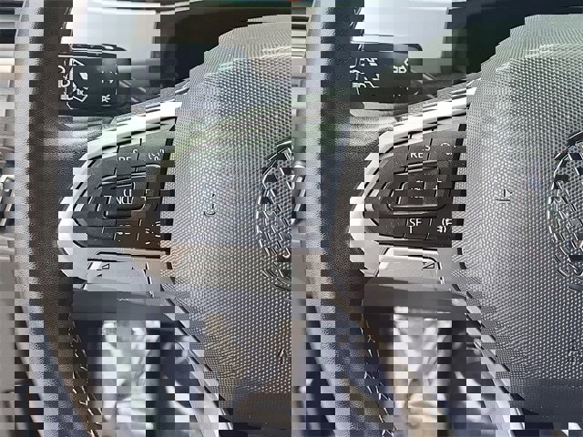 Used 2022 Volkswagen Atlas Cross Sport SE image 12