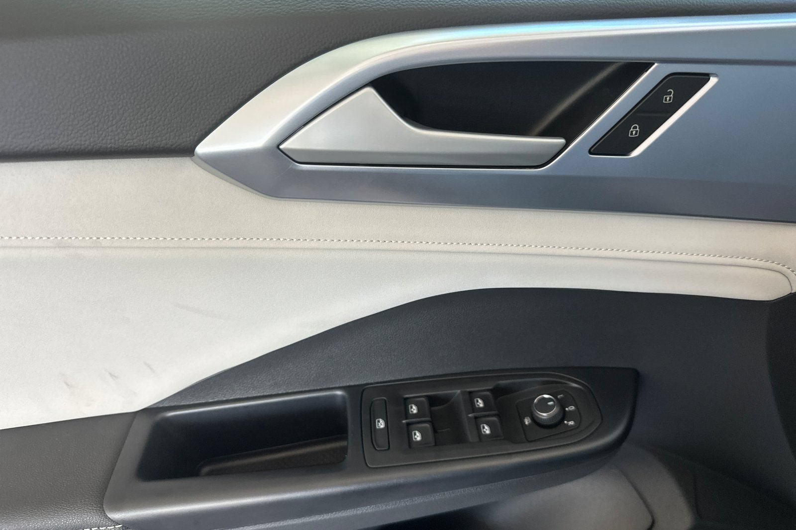 New 2026 Volkswagen Taos SE AWD/4WD image 10