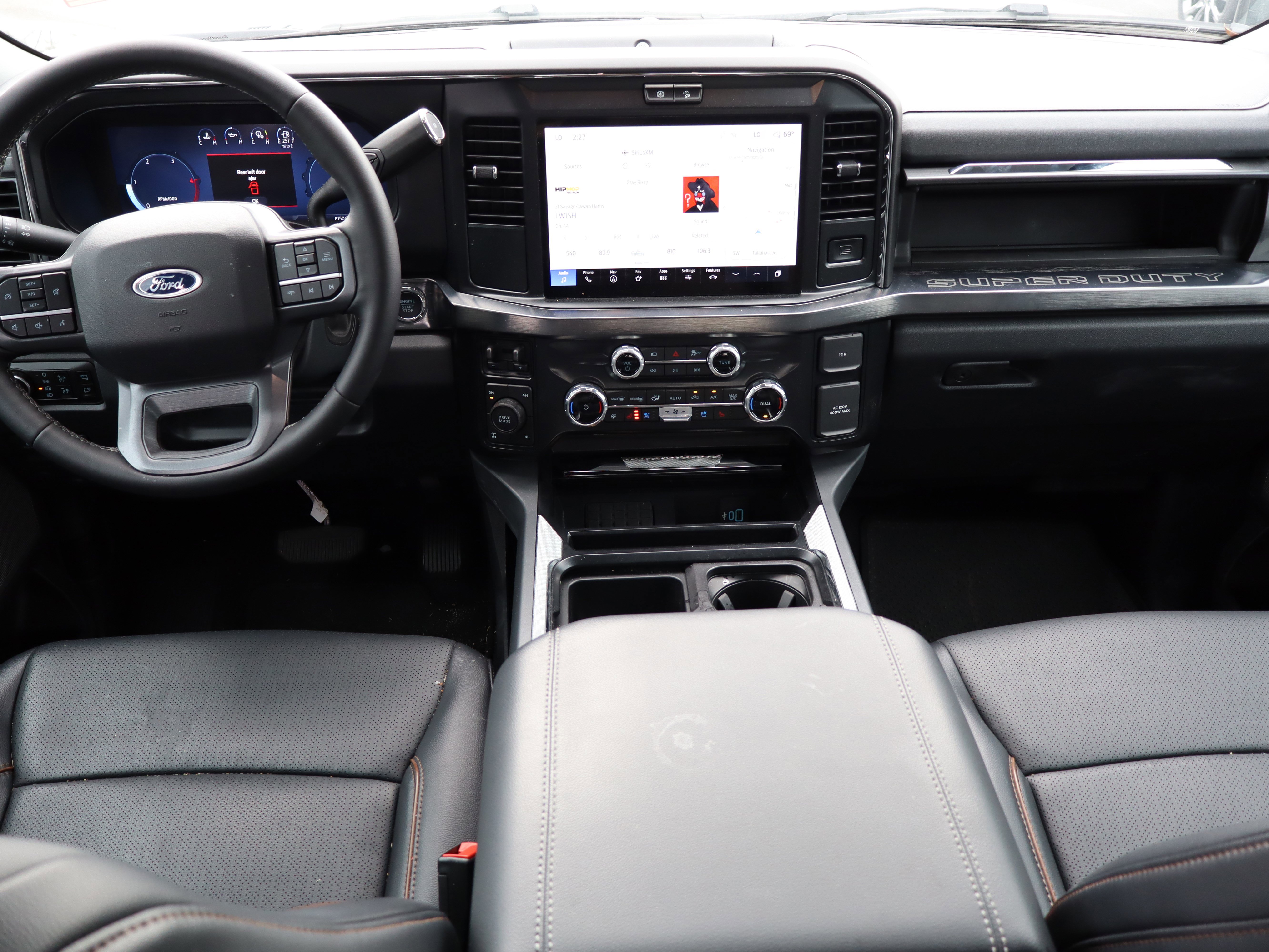 Used 2025 Ford F350 Lariat w/ Black Appearance Package image 21