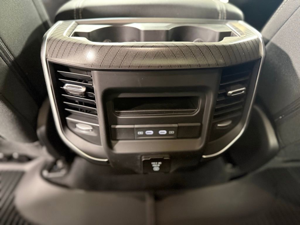 New 2026 RAM 1500 4x4 Crew Cab image 19