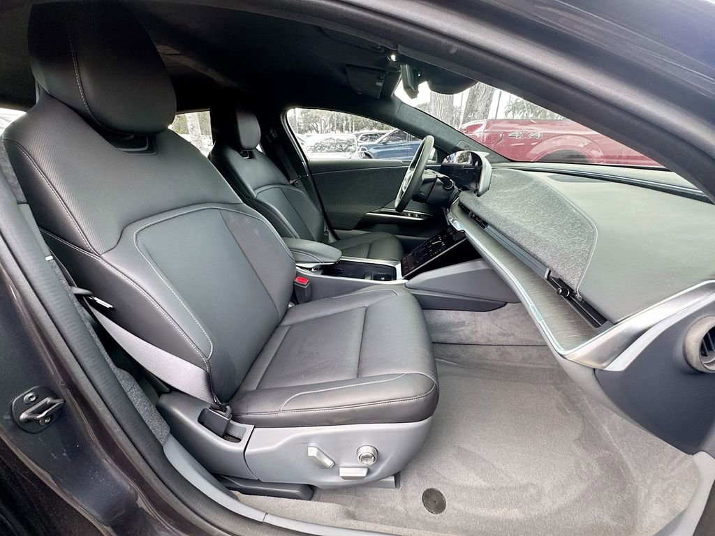 Used 2024 Lucid Air Touring AWD/4WD image 29