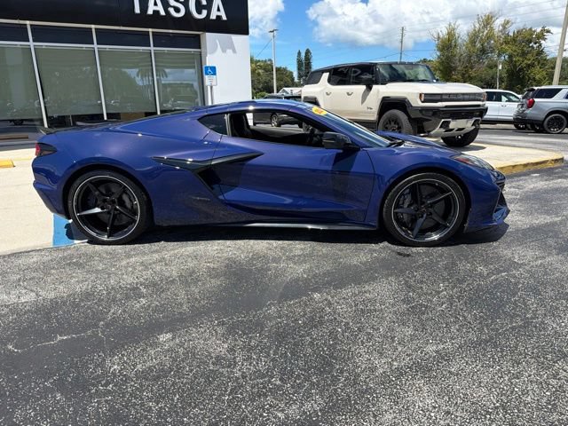 Used 2025 Chevrolet Corvette E-Ray w/ Stealth Interior Trim Package AWD/4WD image 8