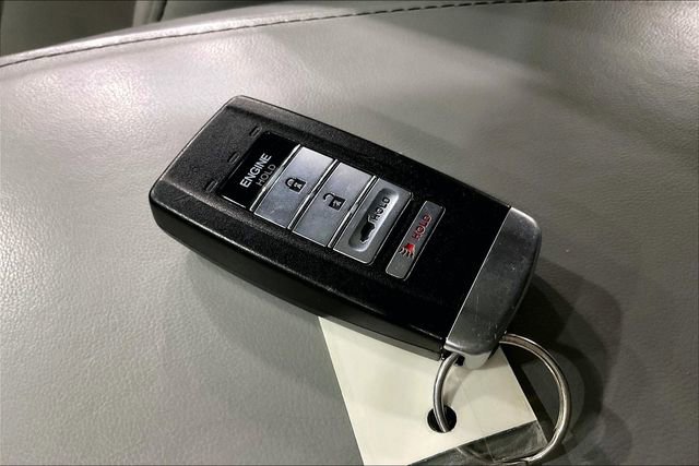 Used 2017 Acura MDX FWD w/ Advance Package image 11