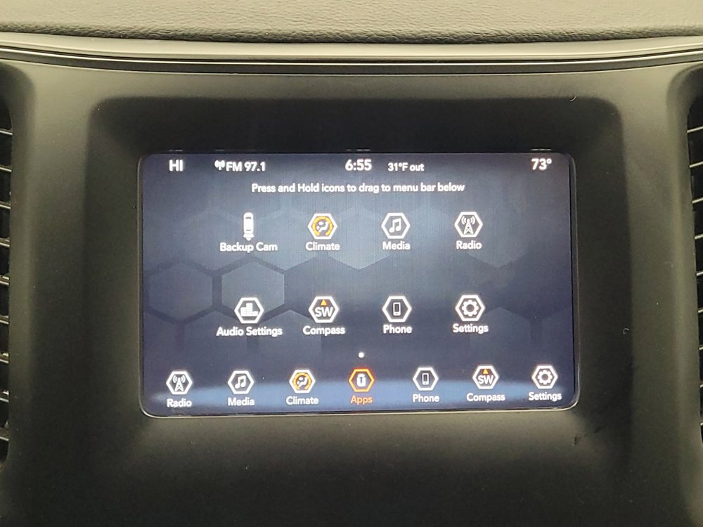 Used 2019 Jeep Cherokee Latitude Plus w/ Comfort/Convenience Group image 25