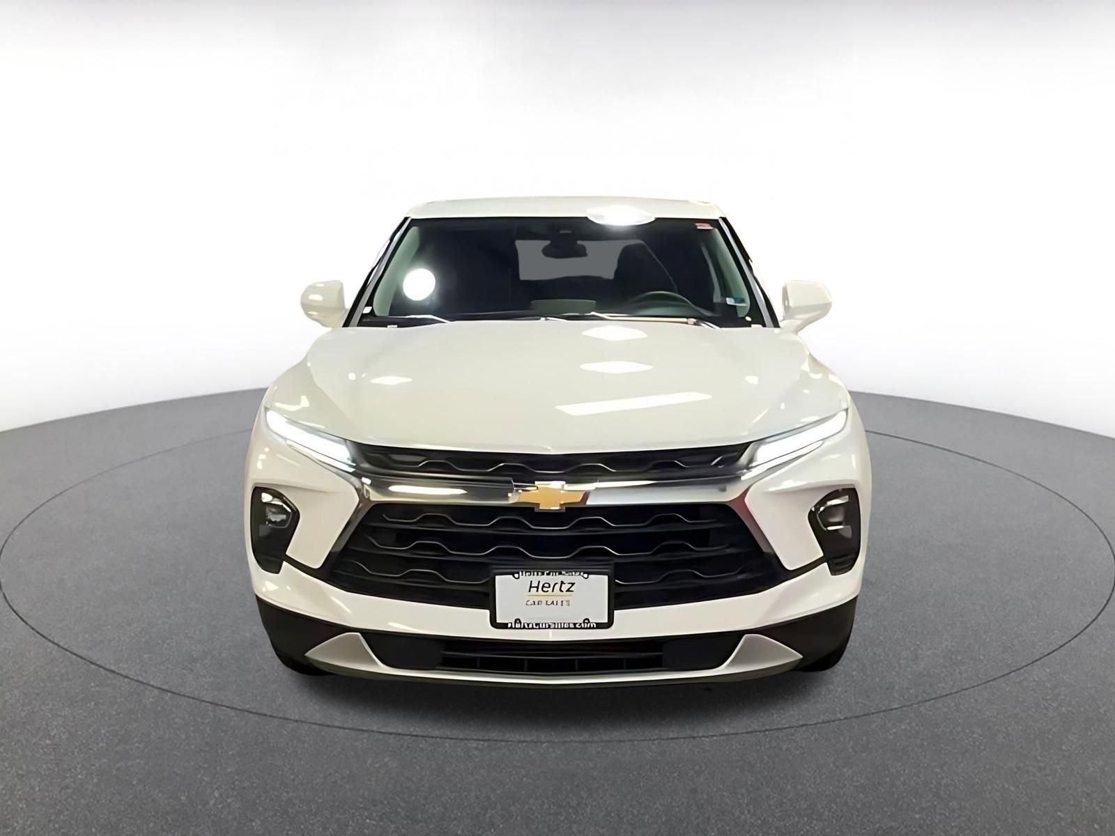 Used 2025 Chevrolet Blazer LT image 4