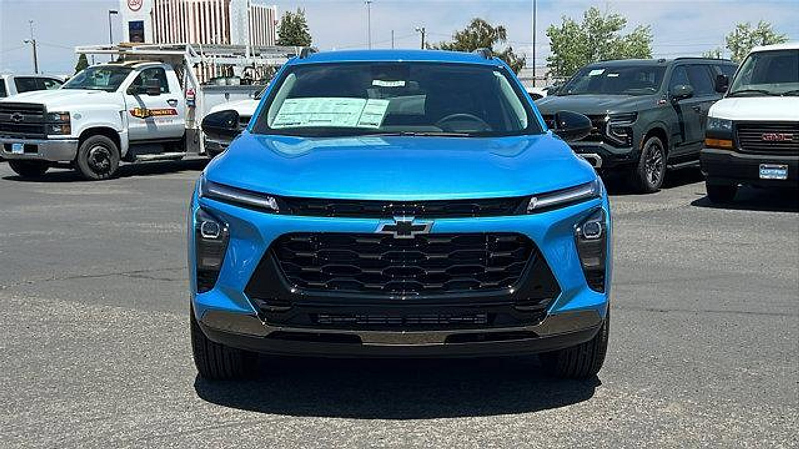 New 2025 Chevrolet Trax ACTIV w/ Driver Confidence Package image 2