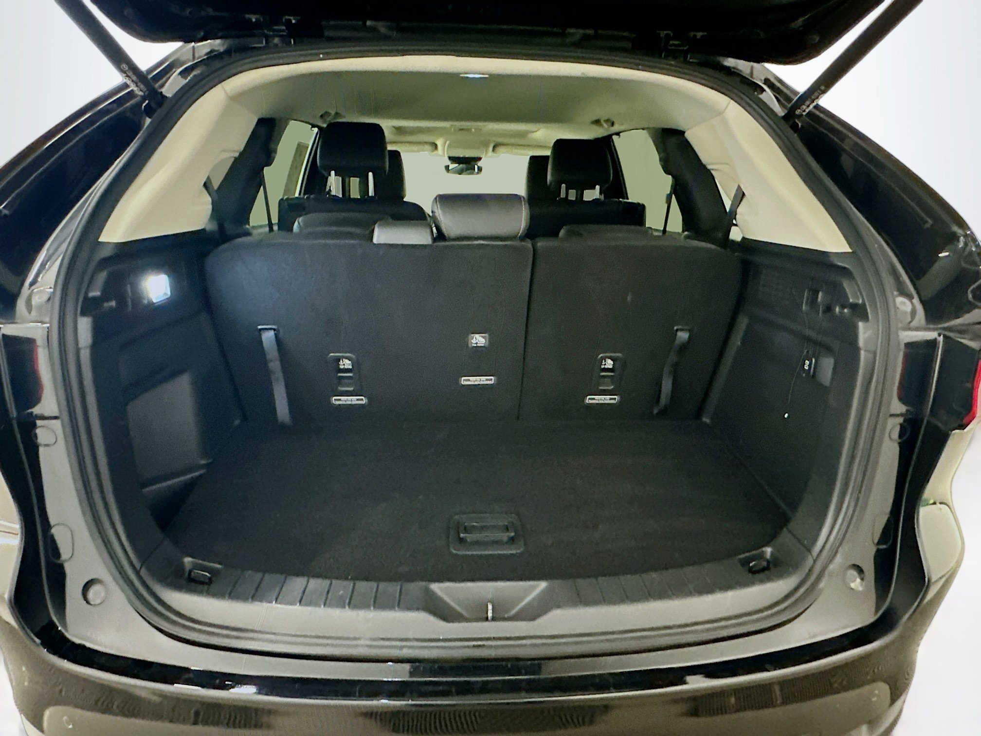 Used 2025 MAZDA CX-90 3.3 Turbo w/ Preferred Package image 32