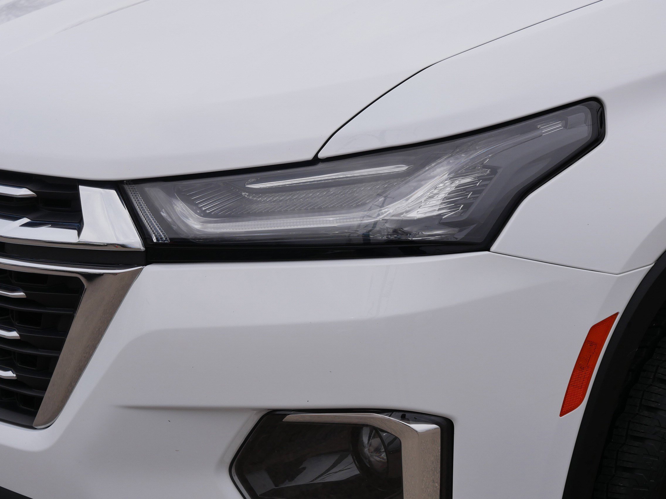 Used 2023 Chevrolet Traverse LT image 16