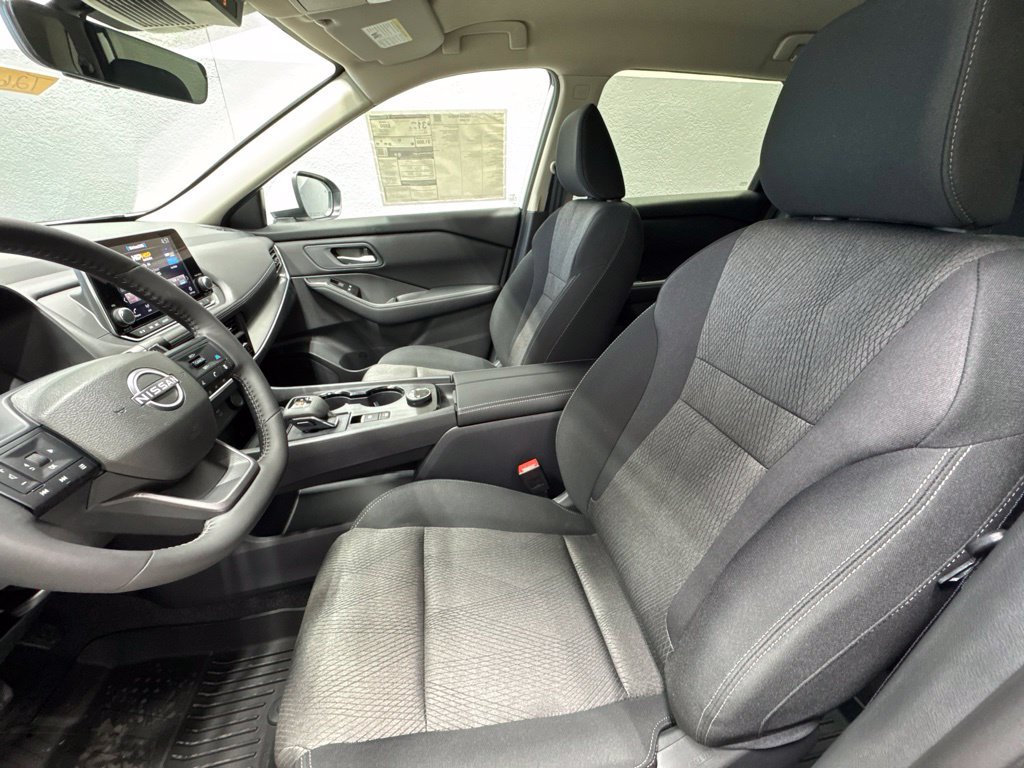 New 2026 Nissan Rogue SV AWD/4WD image 10