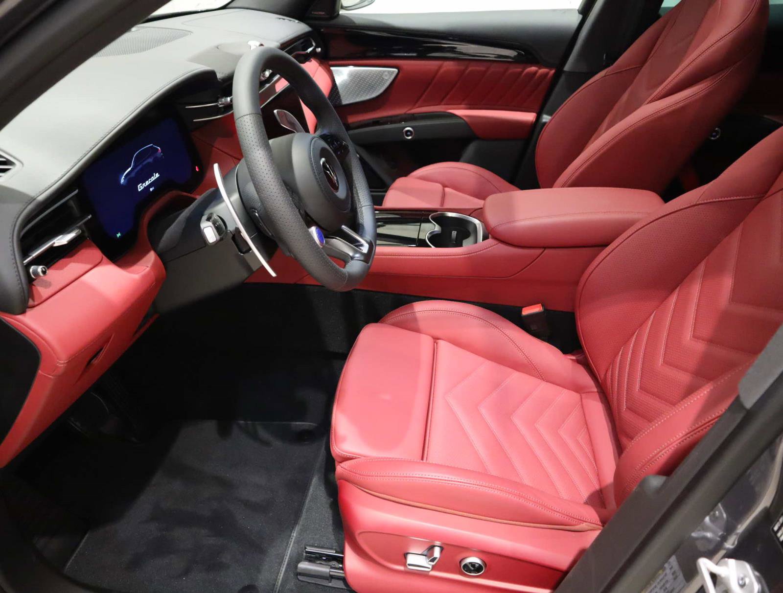 New 2025 Maserati Grecale Modena image 22