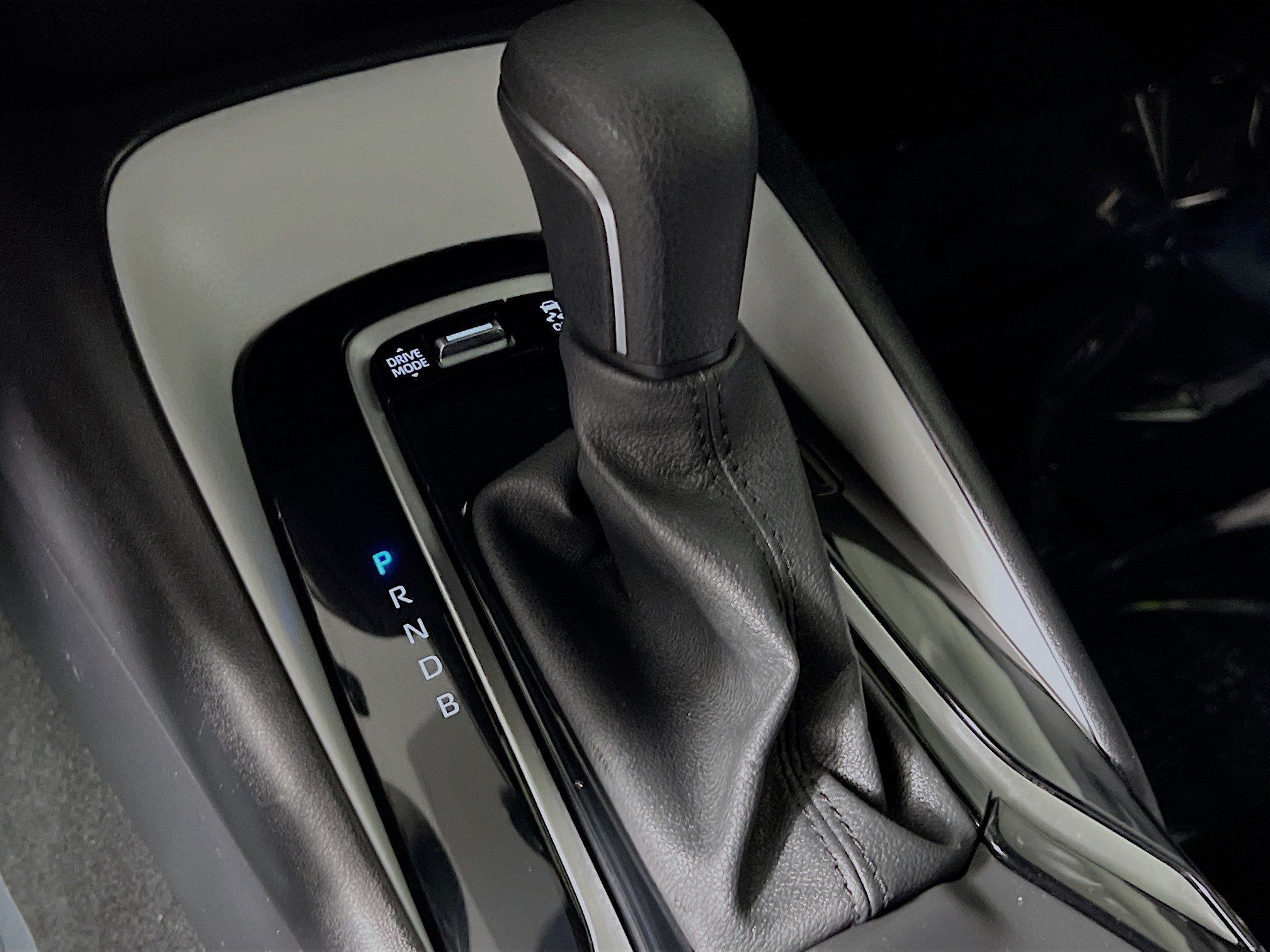 Used 2024 Toyota Corolla SE FWD image 24