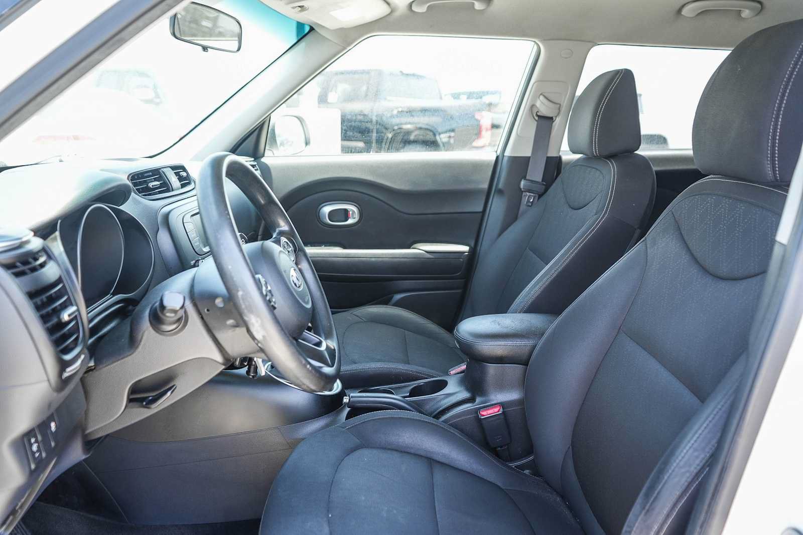 Used 2017 Kia Soul FWD image 14