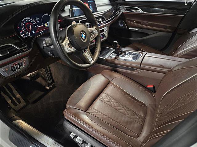 Used 2018 BMW M760i xDrive AWD/4WD image 9