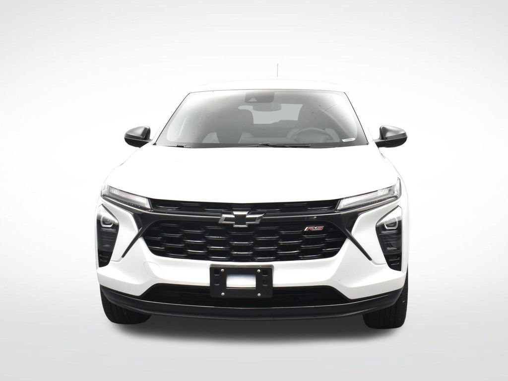Used 2024 Chevrolet Trax RS FWD image 11