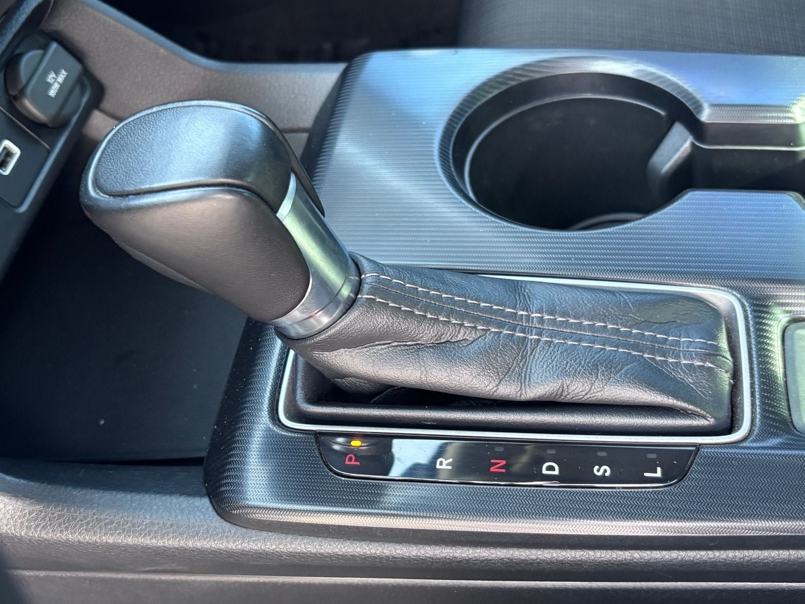 Certified 2022 Honda Civic EX image 32