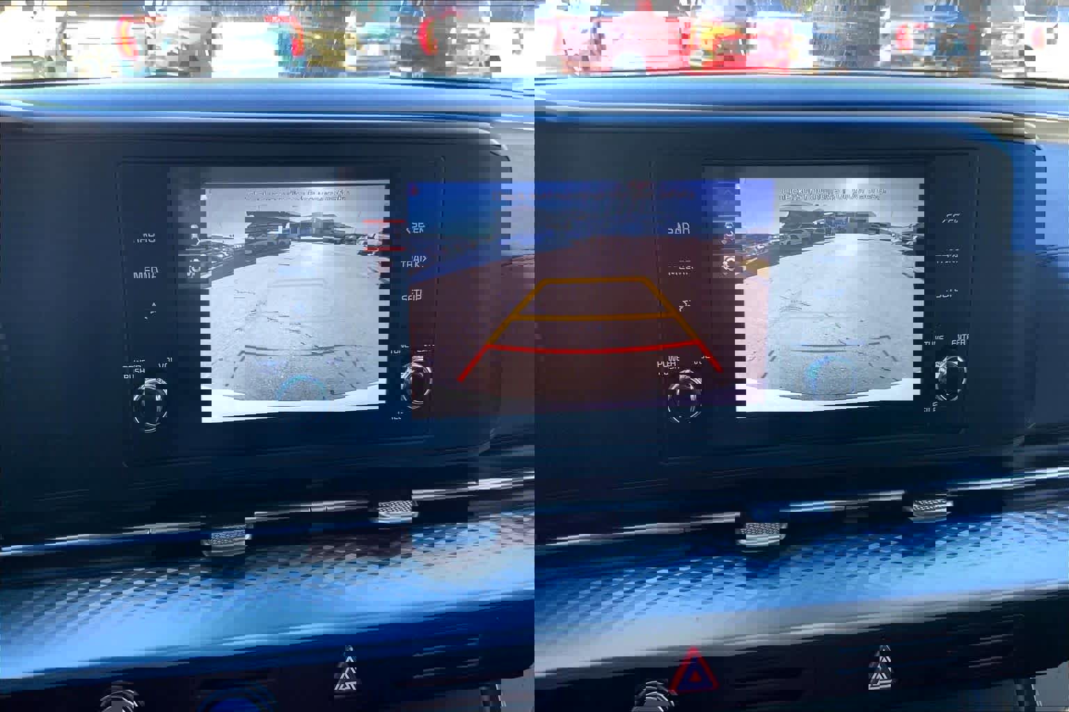 Used 2024 Kia Carnival LX image 24