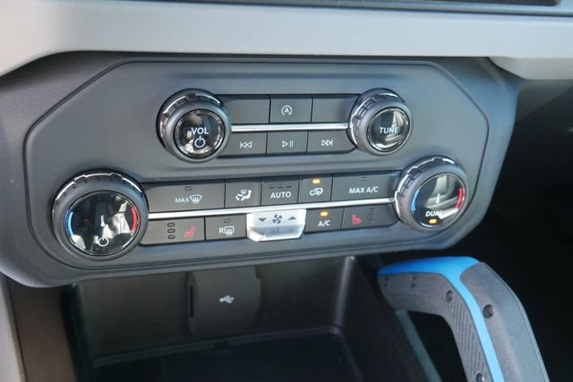 Used 2022 Ford Bronco Black Diamond w/ Sasquatch Package AWD/4WD image 20