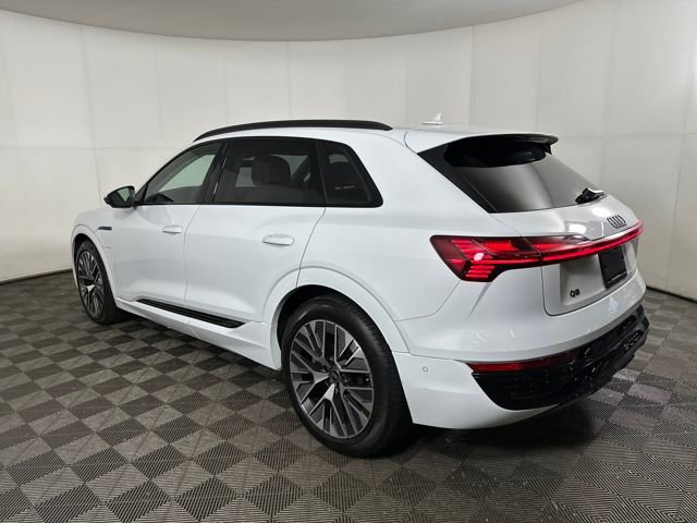 Used 2024 Audi Q8 e-tron Premium Plus w/ Premium Plus Package image 5