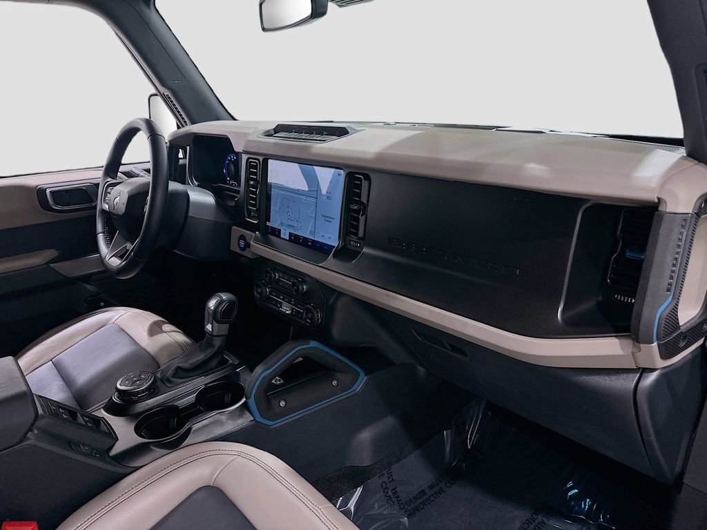 Used 2023 Ford Bronco Wildtrak image 29