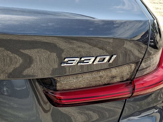 Used 2020 BMW 330i xDrive Sedan w/ Convenience Package AWD/4WD image 32