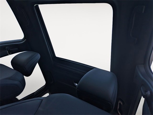 Used 2025 Subaru Forester Limited w/ Popular Package image 23