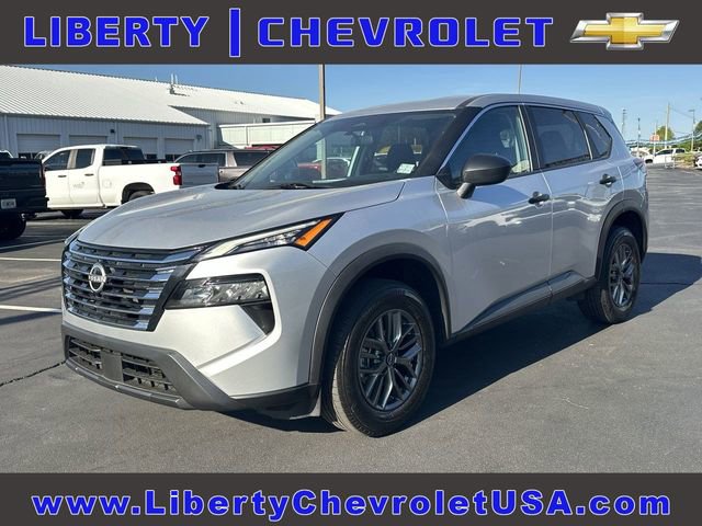 Used 2024 Nissan Rogue S FWD image 1