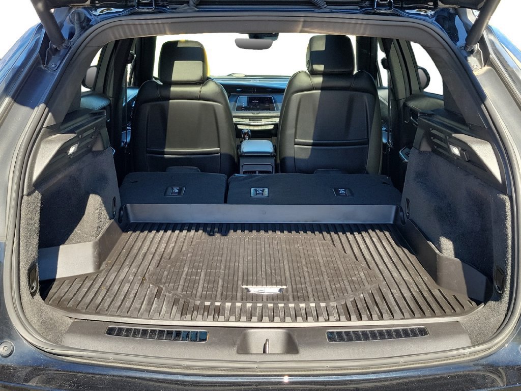 Used 2020 Cadillac XT4 Sport AWD/4WD image 27
