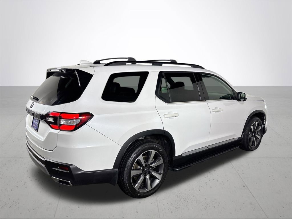 Used 2023 Honda Pilot Elite image 6