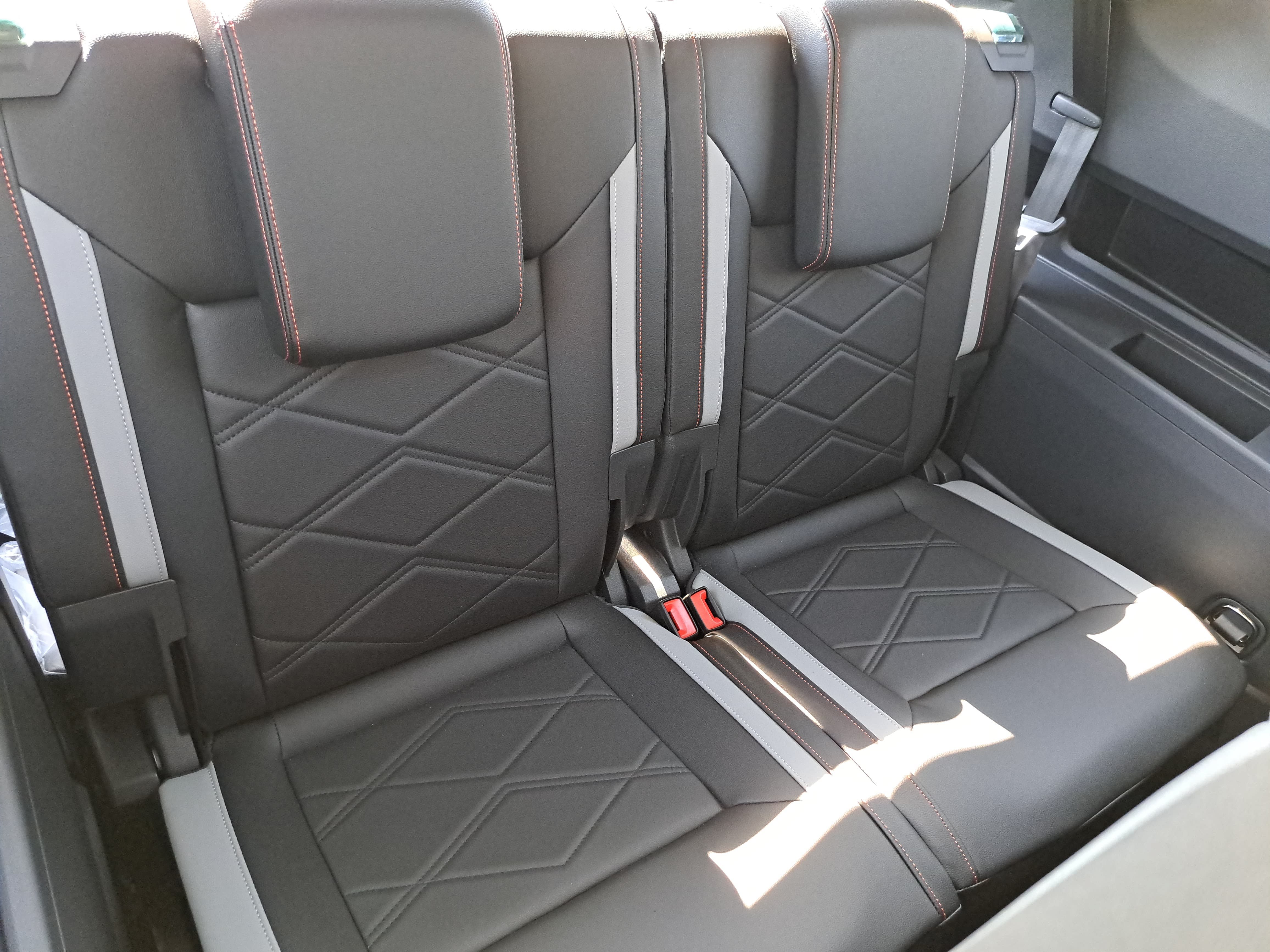 New 2026 Volkswagen Atlas Peak Edition AWD/4WD image 12