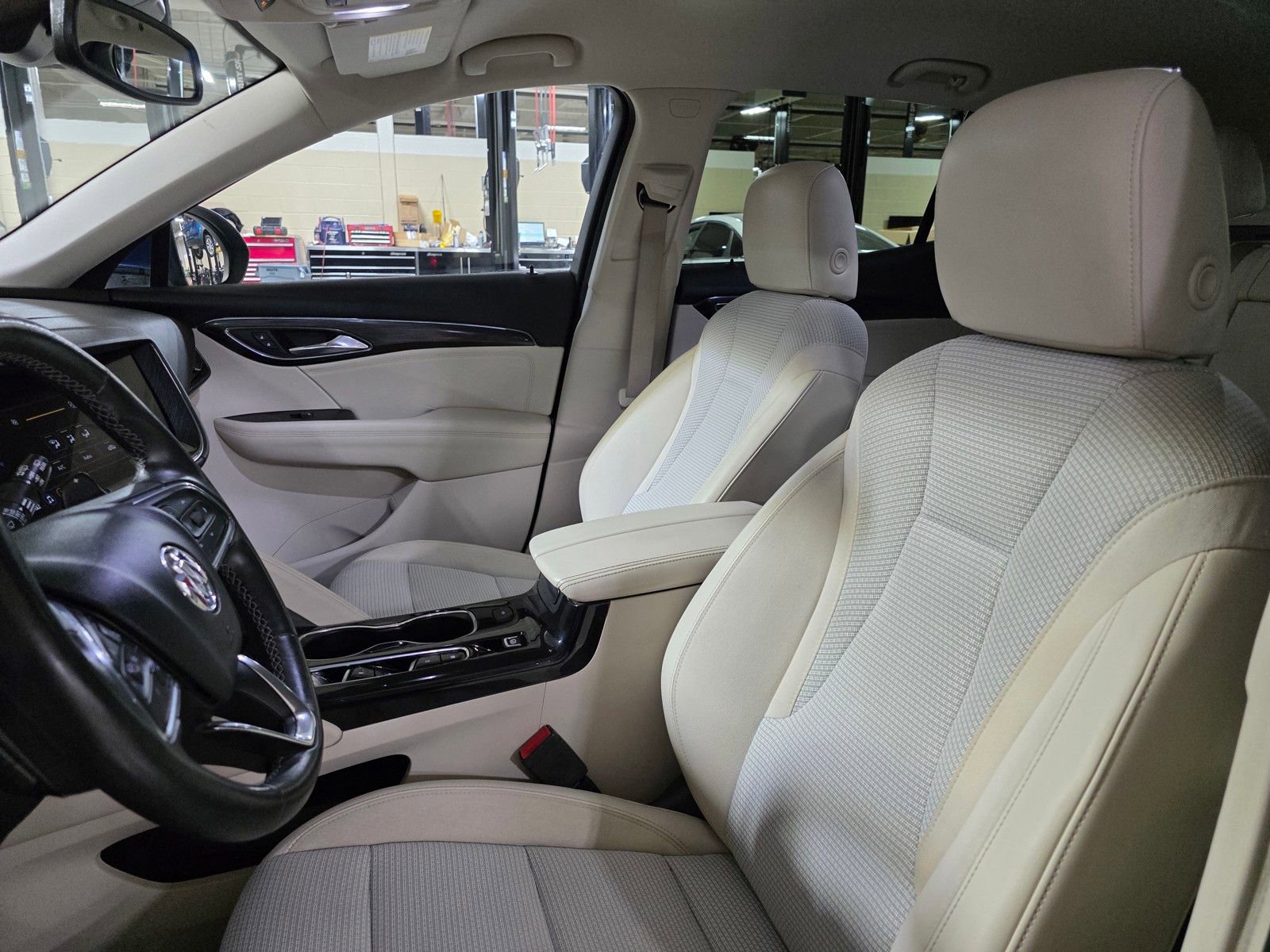 Used 2023 Buick Envision Preferred FWD image 21