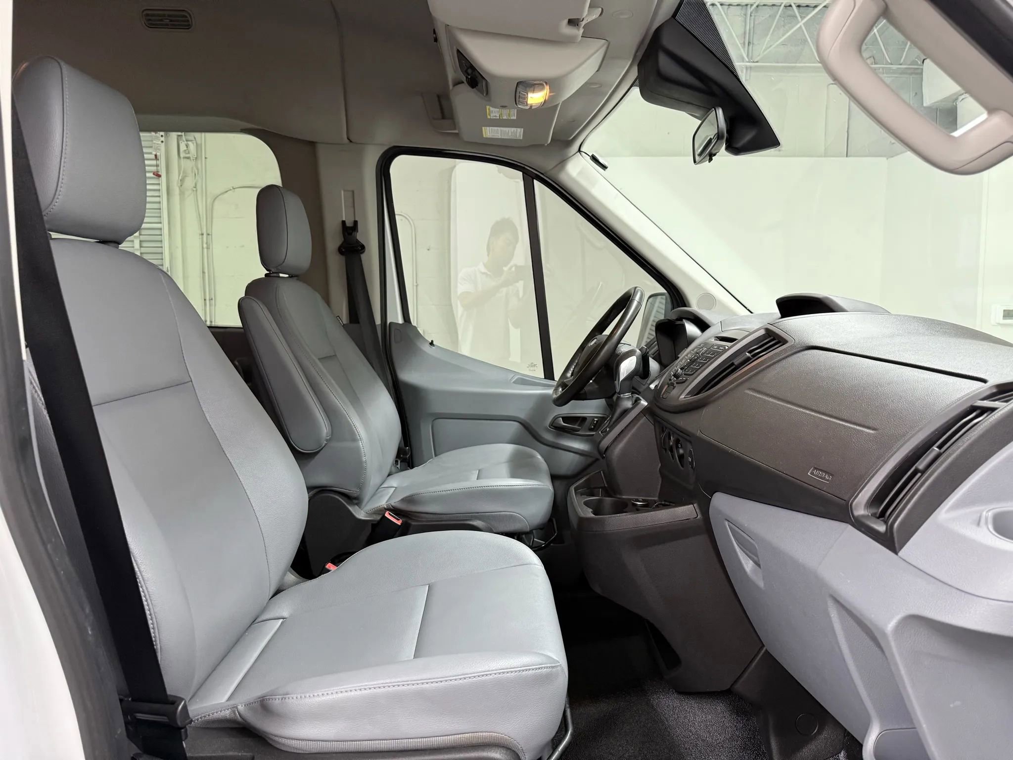 Used 2016 Ford Transit 350 XL image 19