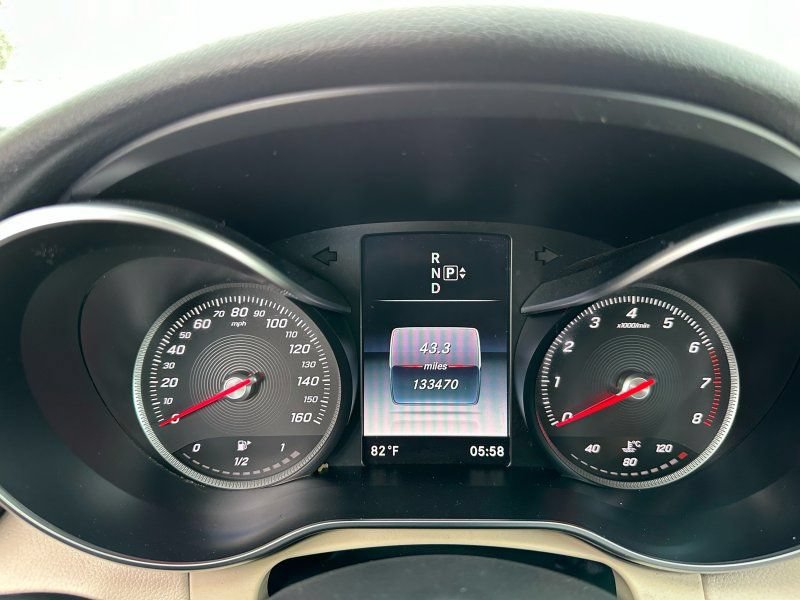 Used 2015 Mercedes-Benz C 300 4MATIC Sedan image 19