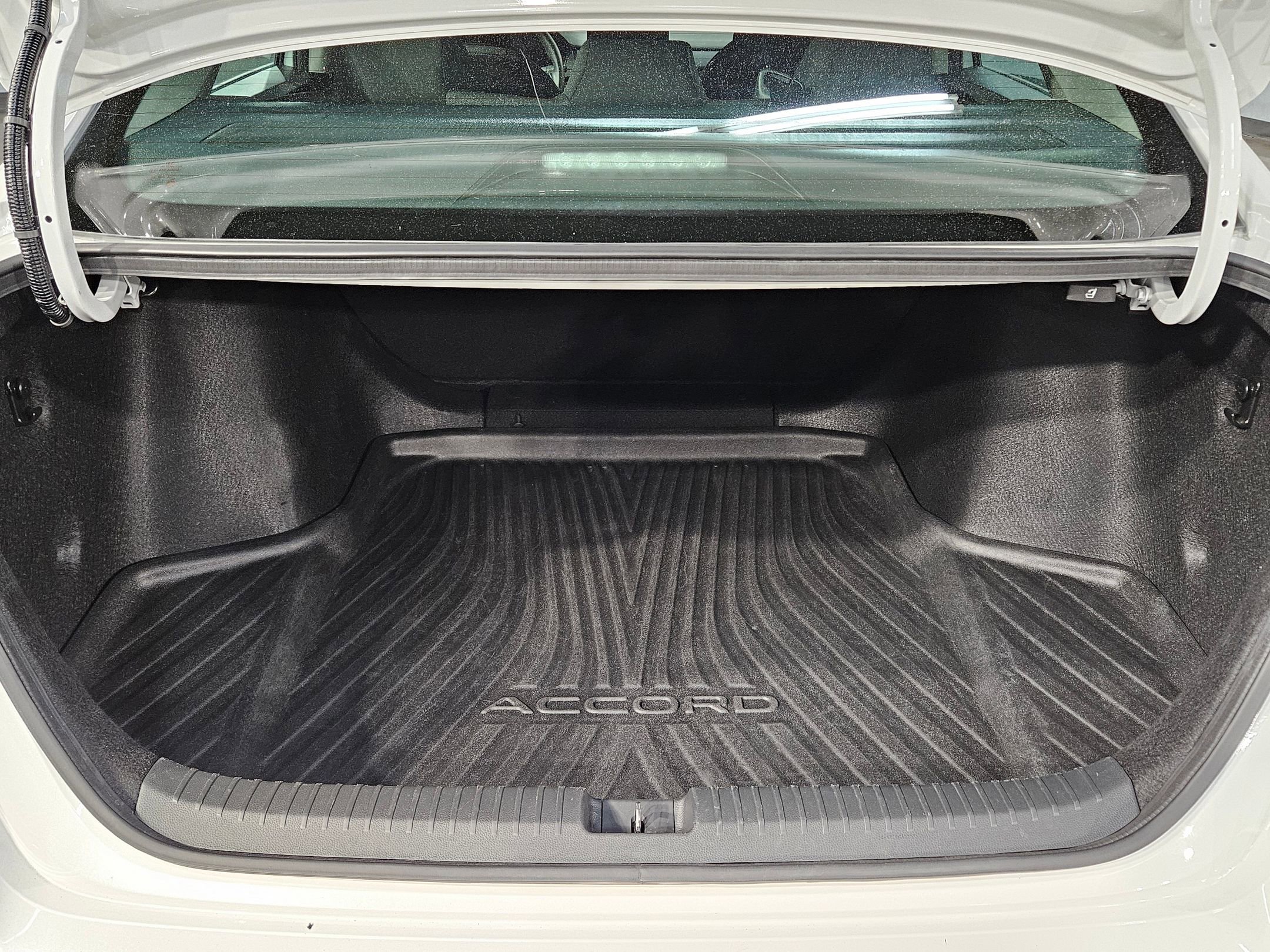 Used 2024 Honda Accord LX image 18