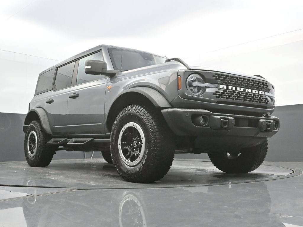 Used 2023 Ford Bronco Badlands w/ Sasquatch Package AWD/4WD image 41
