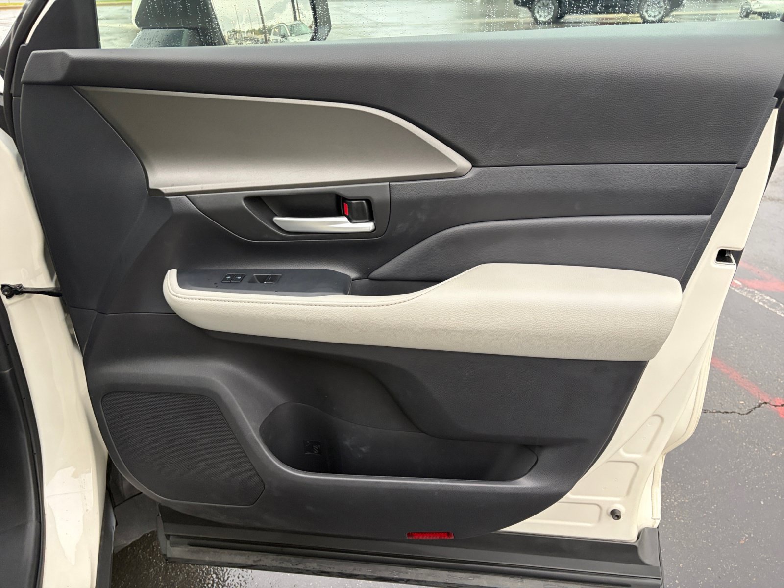 Used 2024 Toyota Grand Highlander FWD image 16